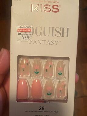 Kiss Press-On Nails Pink Tulip Floral Set